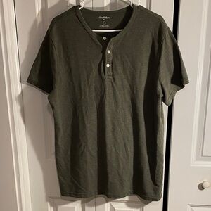 Goodfellow & Co Men's Olive Short Sleeve Henley